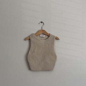 Aritzia Babaton Contour Top